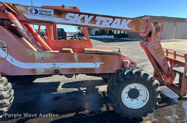 image for item DQ6576 1999 Skytrak 50282 telehandler