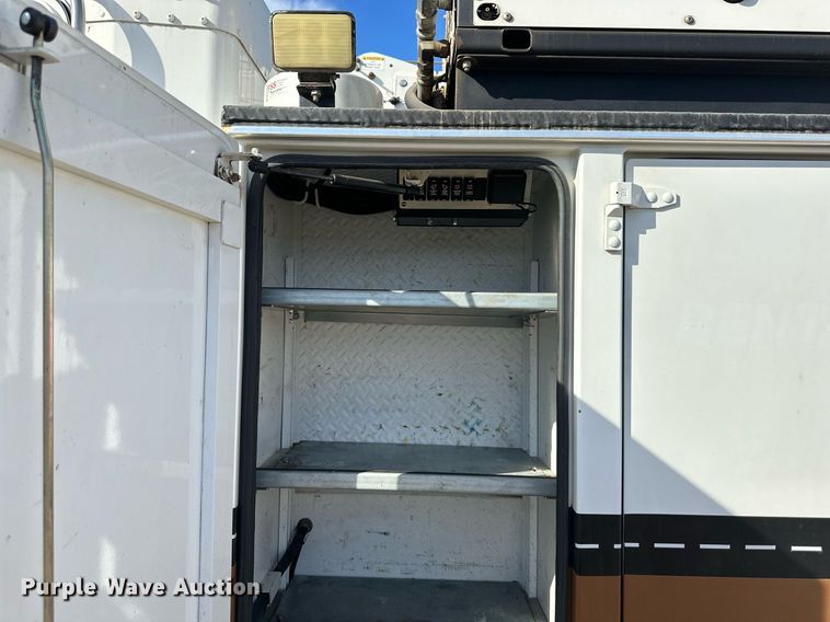 image for item DQ6595 2016 Kenworth T370 utility / service truck