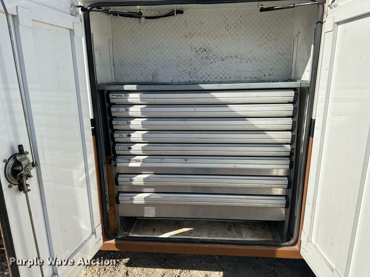 image for item DQ6595 2016 Kenworth T370 utility / service truck