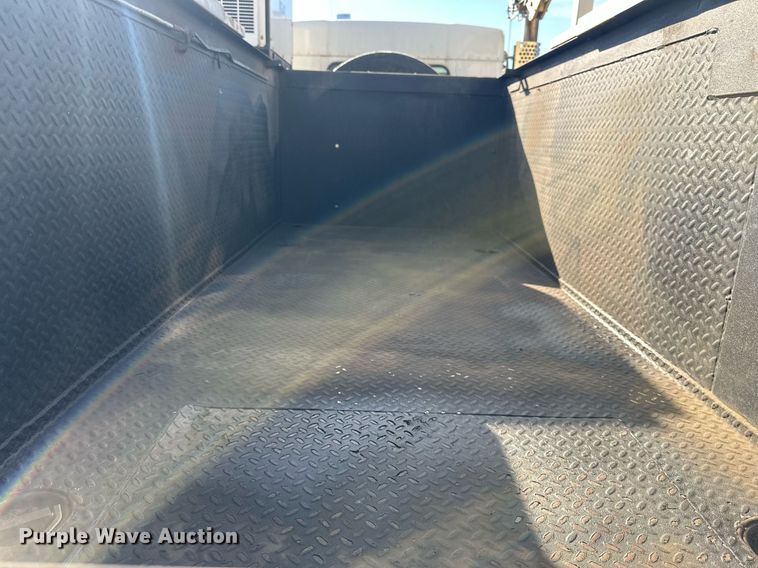 image for item DQ6595 2016 Kenworth T370 utility / service truck