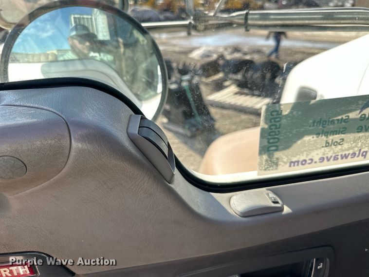 image for item DQ6595 2016 Kenworth T370 utility / service truck