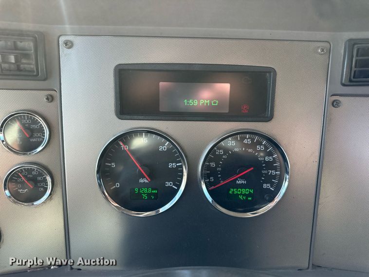 image for item DQ6595 2016 Kenworth T370 utility / service truck