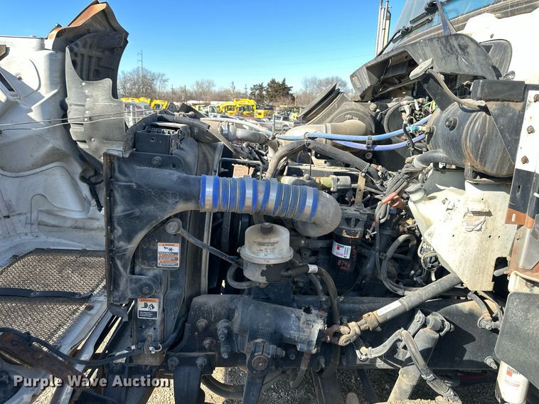 image for item DQ6595 2016 Kenworth T370 utility / service truck