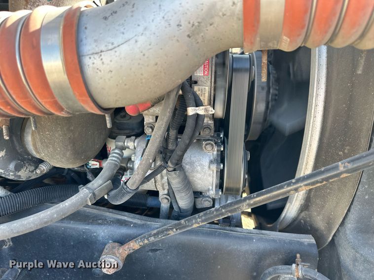 image for item DQ6595 2016 Kenworth T370 utility / service truck