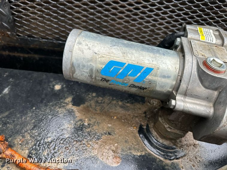 image for item DQ6600 2008 Freightliner M2 utility/dump bed