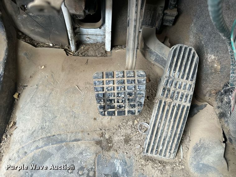 image for item DQ6600 2008 Freightliner M2 utility/dump bed