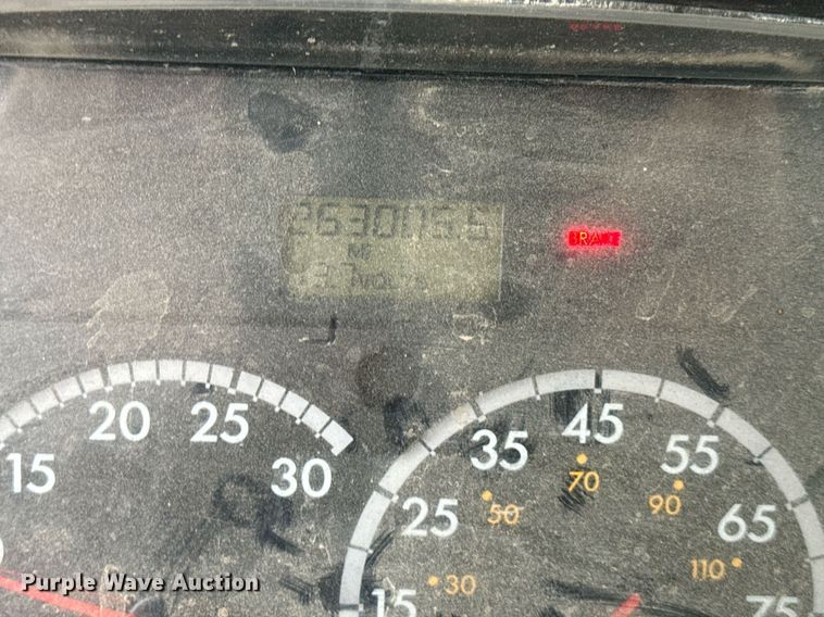 image for item DQ6600 2008 Freightliner M2 utility/dump bed