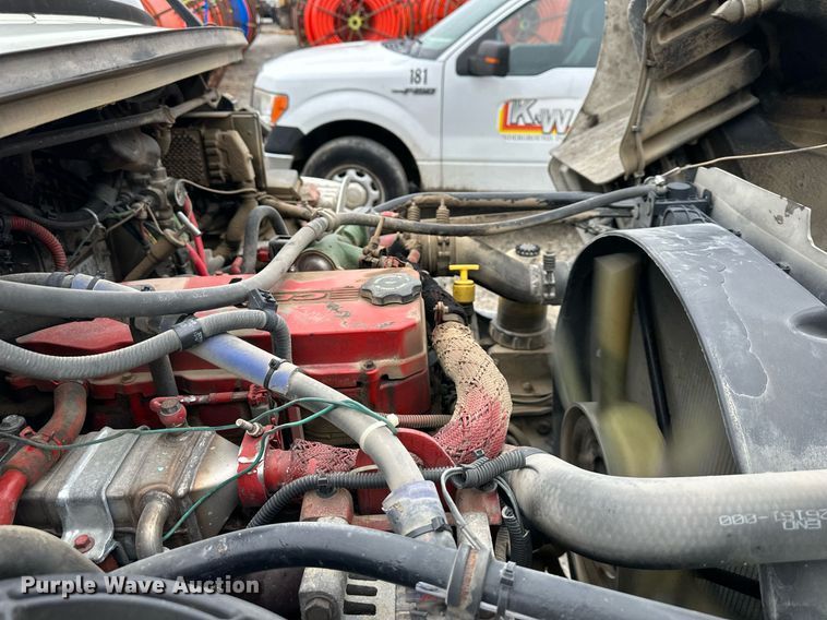 image for item DQ6600 2008 Freightliner M2 utility/dump bed