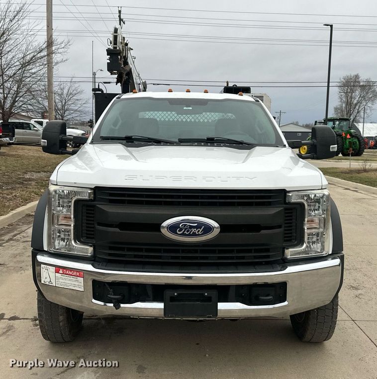 image for item DQ6611 2017 Ford F550 Super Duty utility / service truck