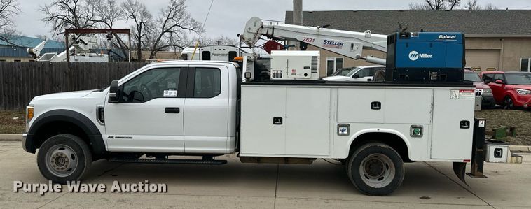 image for item DQ6611 2017 Ford F550 Super Duty utility / service truck
