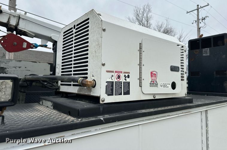 image for item DQ6611 2017 Ford F550 Super Duty utility / service truck