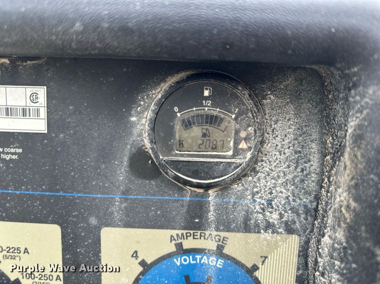 image for item DQ6611 2017 Ford F550 Super Duty utility / service truck