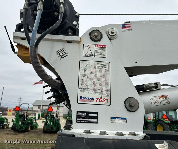 image for item DQ6611 2017 Ford F550 Super Duty utility / service truck