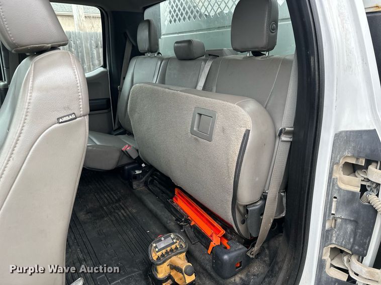 image for item DQ6611 2017 Ford F550 Super Duty utility / service truck