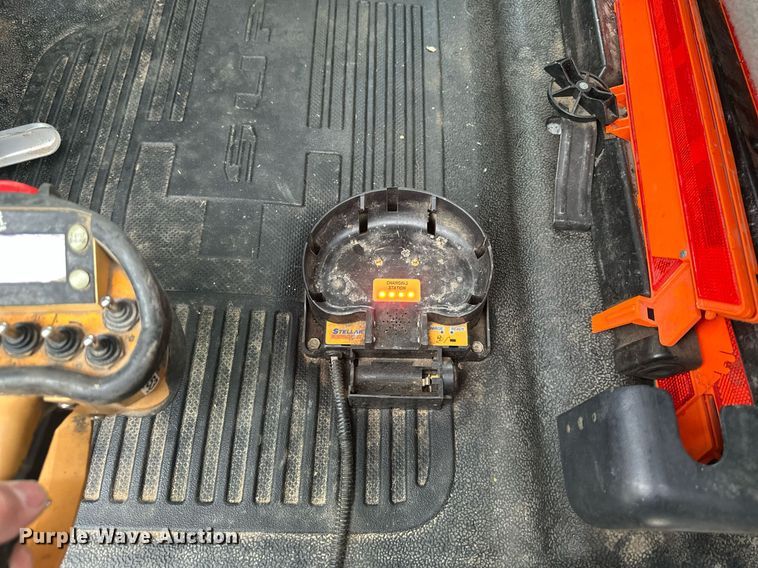 image for item DQ6611 2017 Ford F550 Super Duty utility / service truck