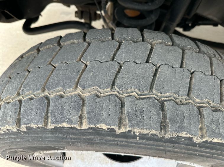 image for item DQ6611 2017 Ford F550 Super Duty utility / service truck