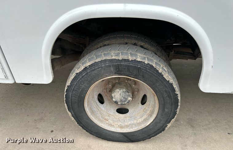 image for item DQ6611 2017 Ford F550 Super Duty utility / service truck