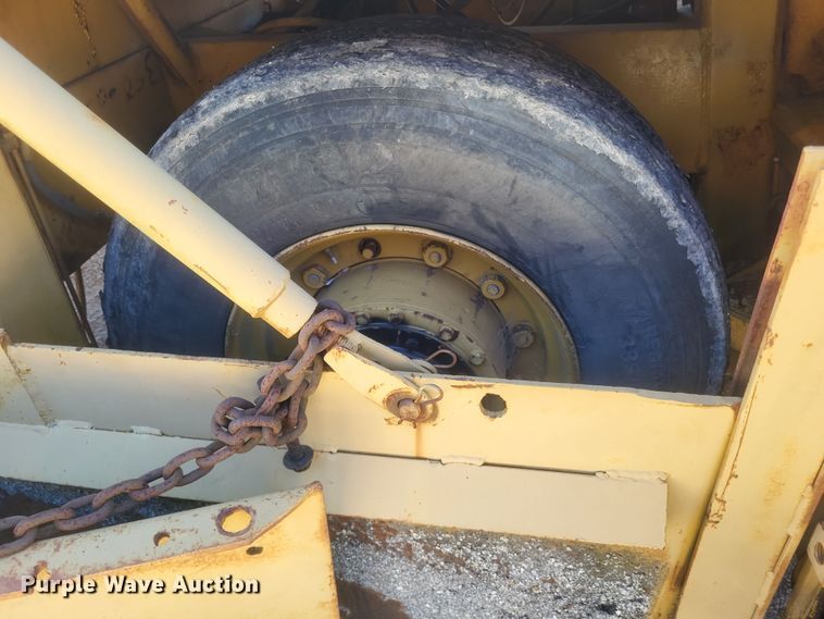 image for item DS5209 Blaw-Knox road widener