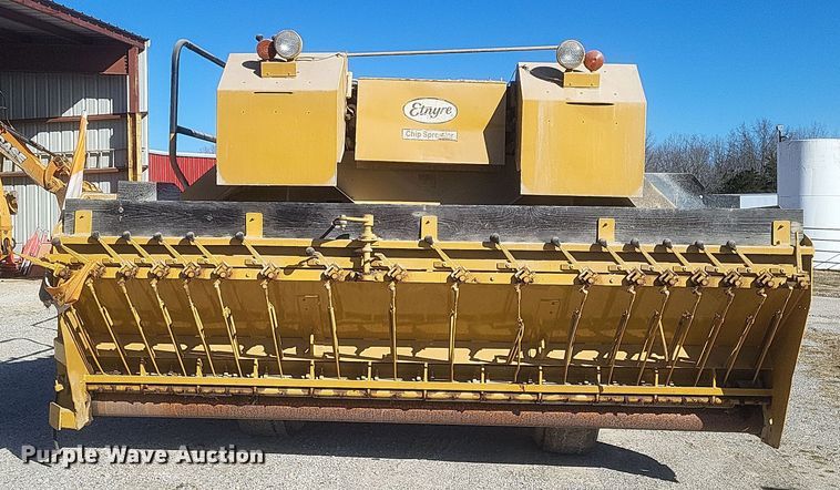 image for item DS5210 1990 Etnyre chip spreader