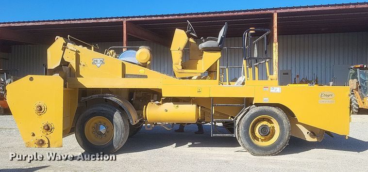 image for item DS5210 1990 Etnyre chip spreader