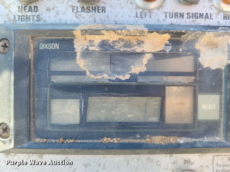 image for item DS5210 1990 Etnyre chip spreader