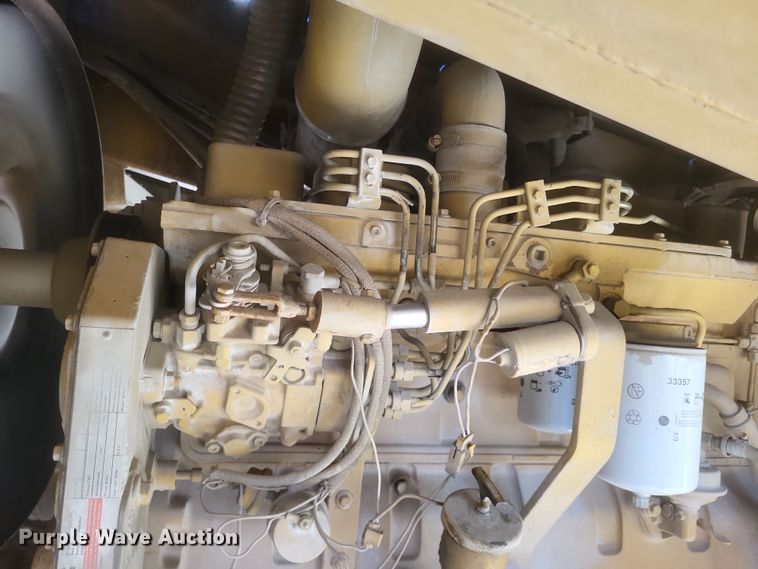 image for item DS5210 1990 Etnyre chip spreader