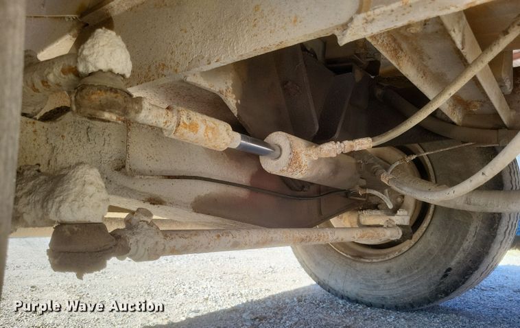 image for item DS5210 1990 Etnyre chip spreader