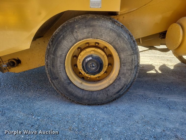 image for item DS5210 1990 Etnyre chip spreader