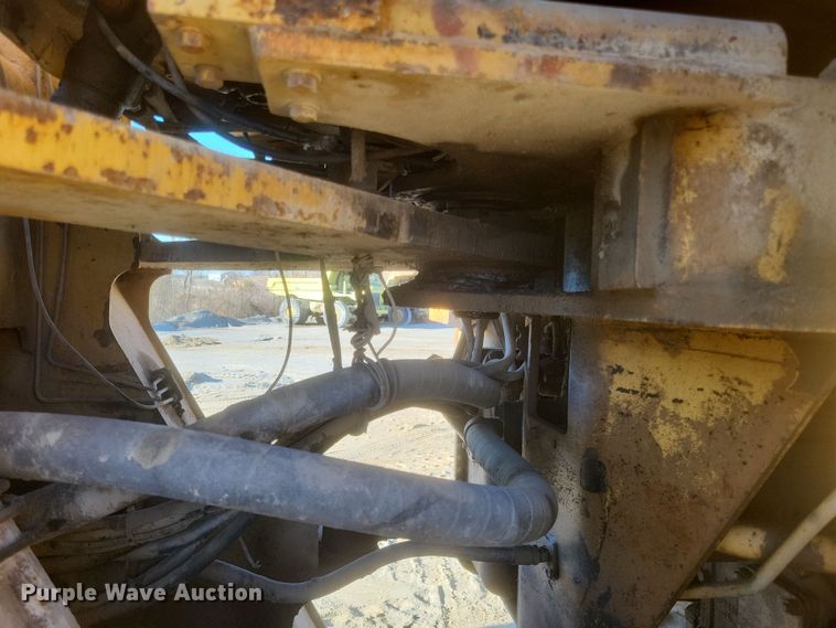 image for item DS5212 1981 Caterpillar 980C wheel loader