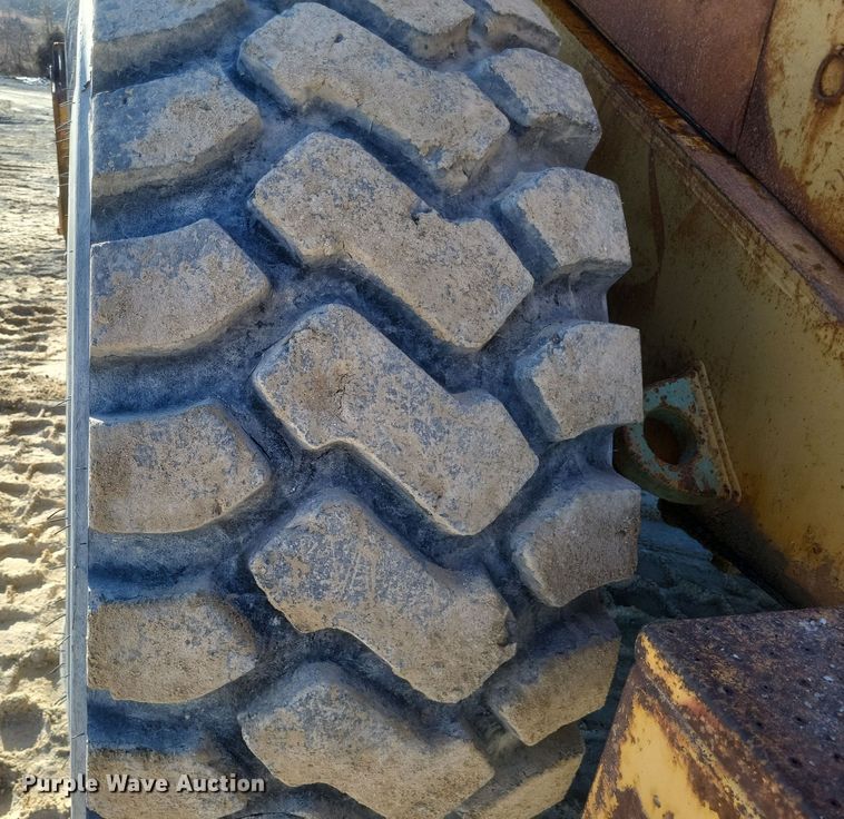 image for item DS5212 1981 Caterpillar 980C wheel loader