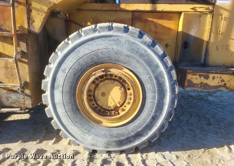 image for item DS5212 1981 Caterpillar 980C wheel loader