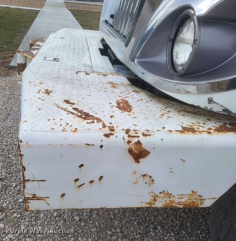 image for item DS5221 2010 International 7400 SBA pressure digger truck