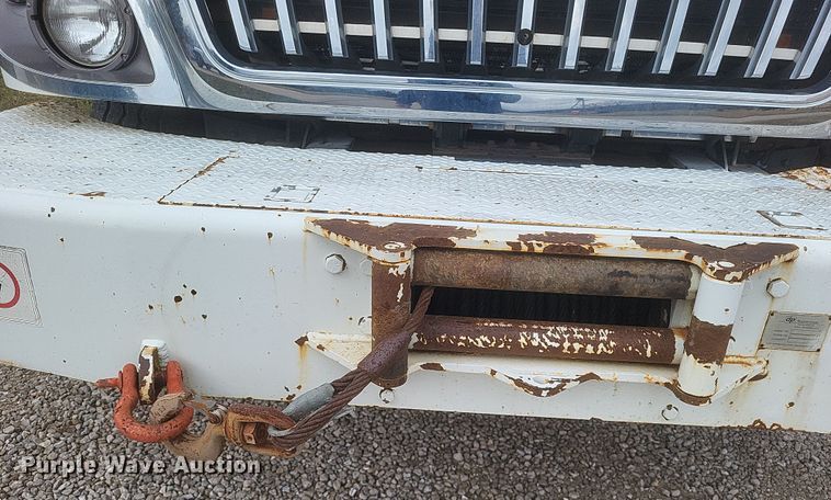 image for item DS5221 2010 International 7400 SBA pressure digger truck