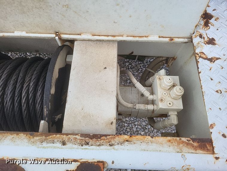 image for item DS5221 2010 International 7400 SBA pressure digger truck