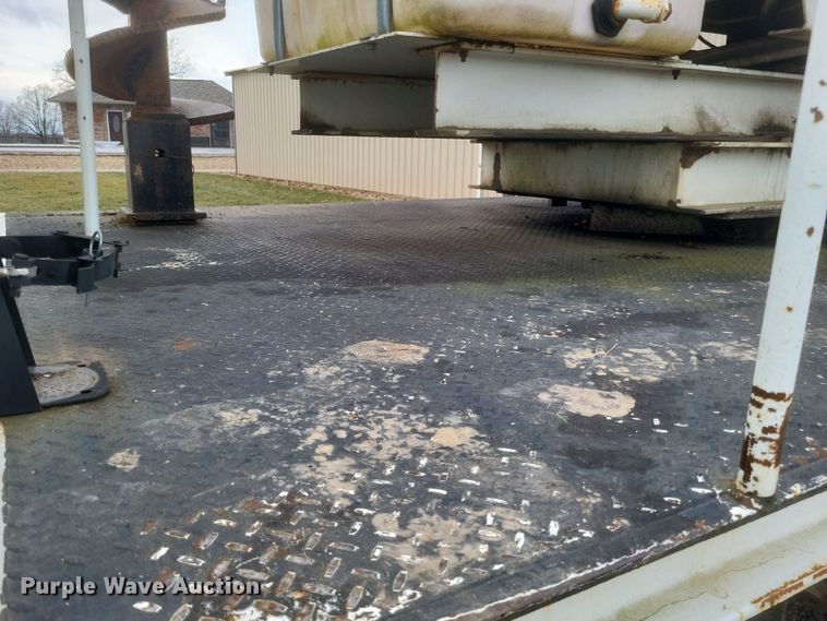 image for item DS5221 2010 International 7400 SBA pressure digger truck