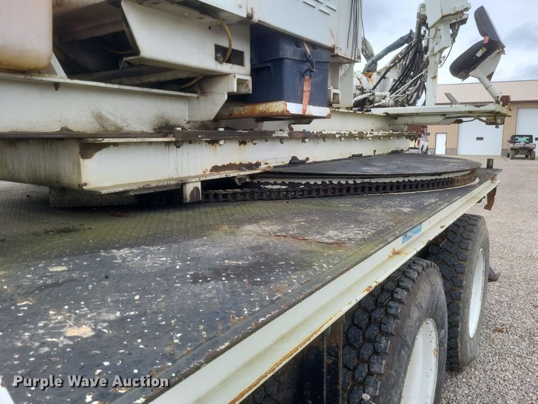 image for item DS5221 2010 International 7400 SBA pressure digger truck