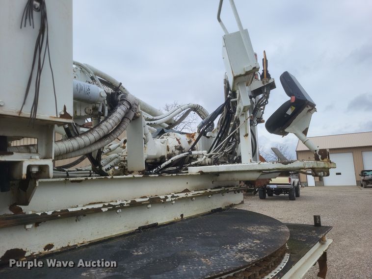 image for item DS5221 2010 International 7400 SBA pressure digger truck