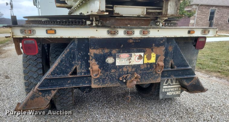 image for item DS5221 2010 International 7400 SBA pressure digger truck