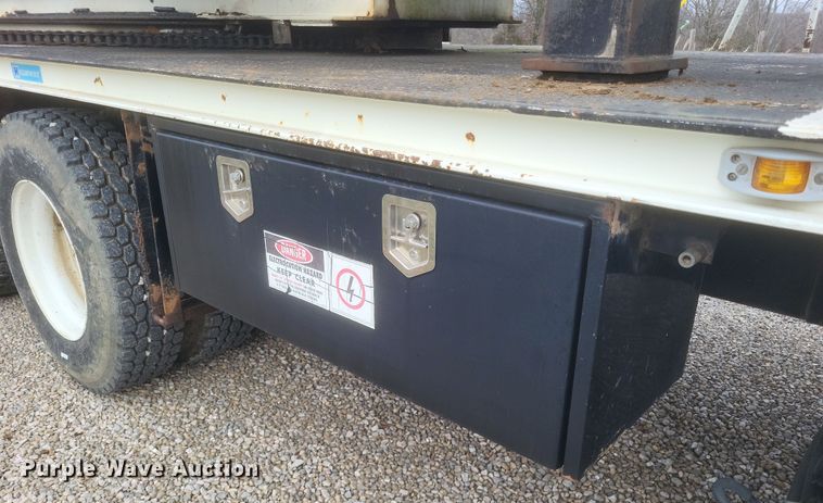 image for item DS5221 2010 International 7400 SBA pressure digger truck