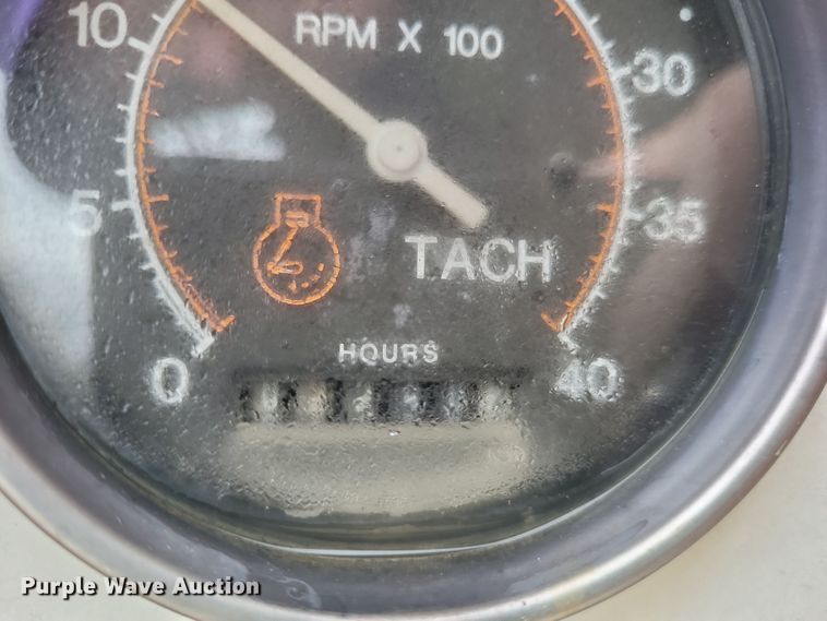 image for item DS5221 2010 International 7400 SBA pressure digger truck