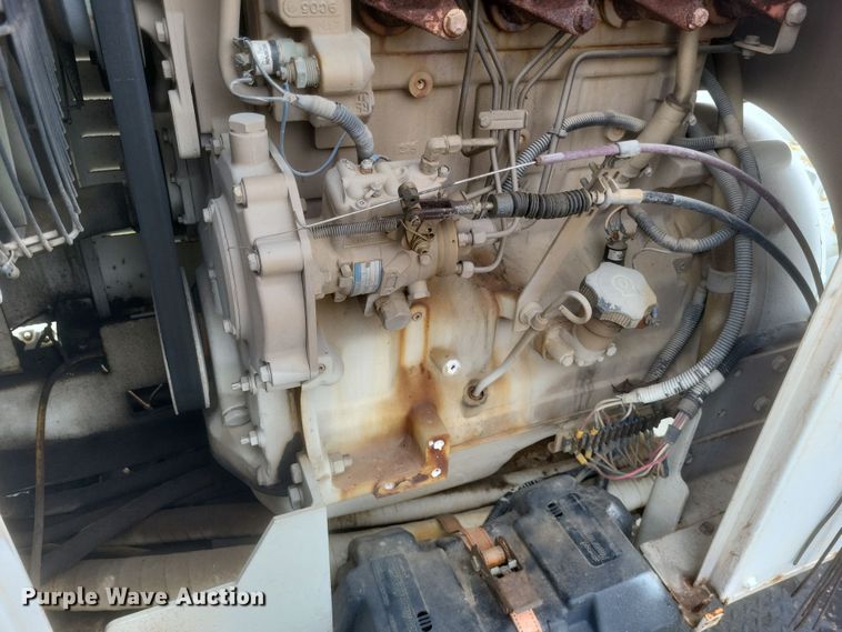 image for item DS5221 2010 International 7400 SBA pressure digger truck