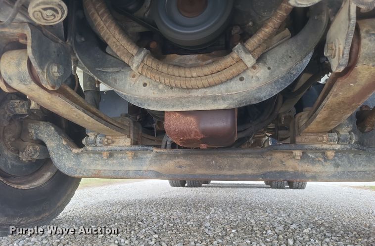 image for item DS5221 2010 International 7400 SBA pressure digger truck