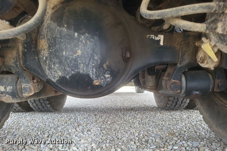 image for item DS5221 2010 International 7400 SBA pressure digger truck