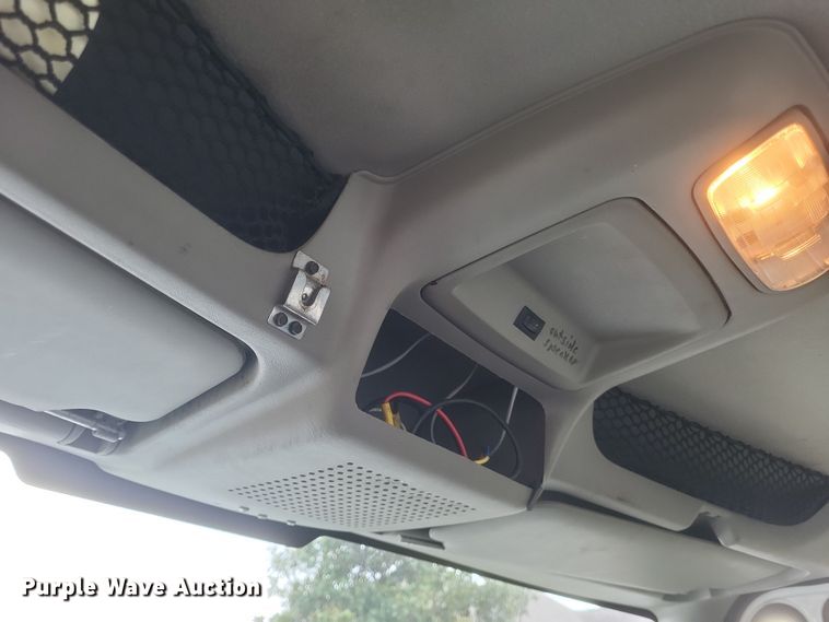 image for item DS5221 2010 International 7400 SBA pressure digger truck