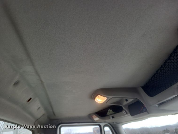 image for item DS5221 2010 International 7400 SBA pressure digger truck