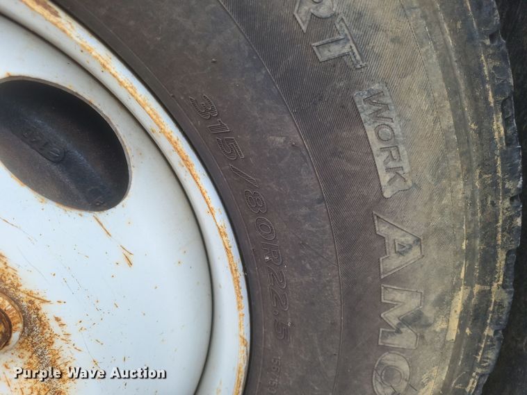 image for item DS5221 2010 International 7400 SBA pressure digger truck