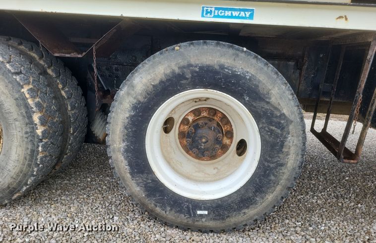 image for item DS5221 2010 International 7400 SBA pressure digger truck