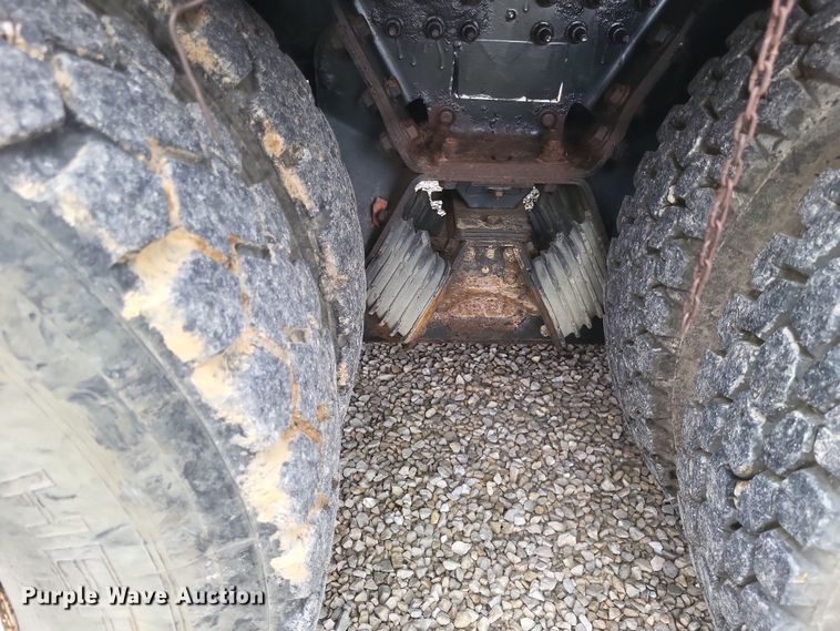 image for item DS5221 2010 International 7400 SBA pressure digger truck