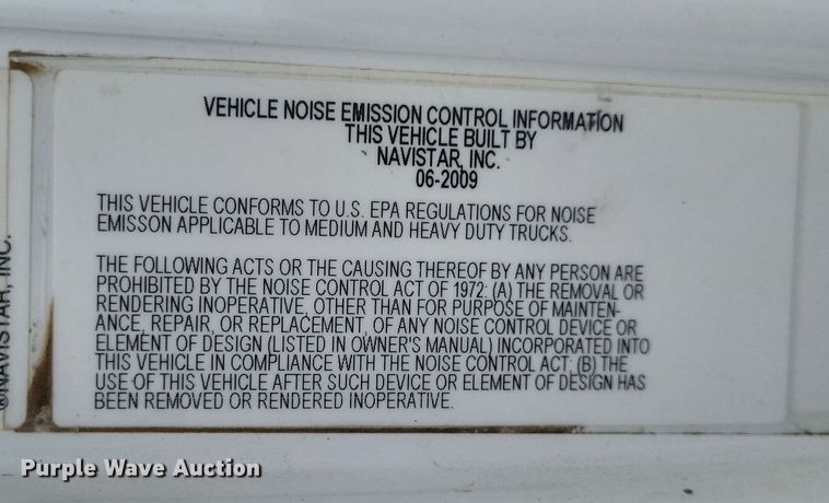 image for item DS5221 2010 International 7400 SBA pressure digger truck