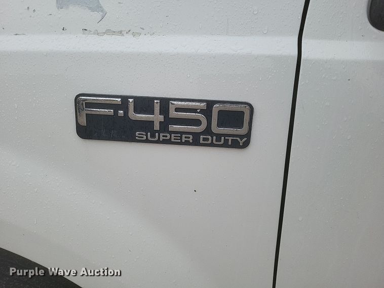 image for item DS5222 2001 Ford F450 Super Duty utility / service truck